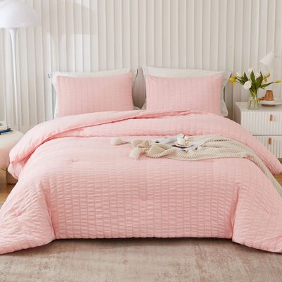 AveLom Blush Pink Seersucker California King Comforter Set (104x96 inches), 3 Pieces-100% Soft Washed Microfiber Lightweight Comforter with 2 Pillowcases, All Season Down Alternative Bedding Set