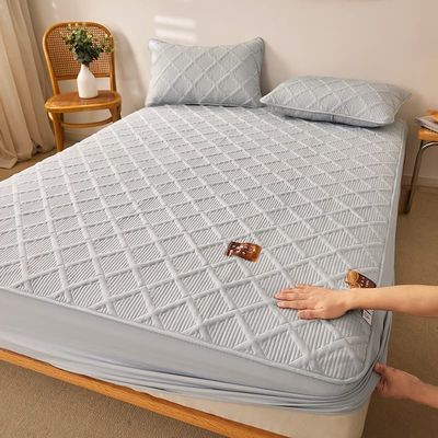 Twin Fitted Sheet Ultra Soft & Breathable Mattress Protector Noiseless Mattress Cover Breathable Soft Mattress Pad Protector Deep Pocket Wrinkle and Fade Resistant Fits up to 12" thickness mattress (