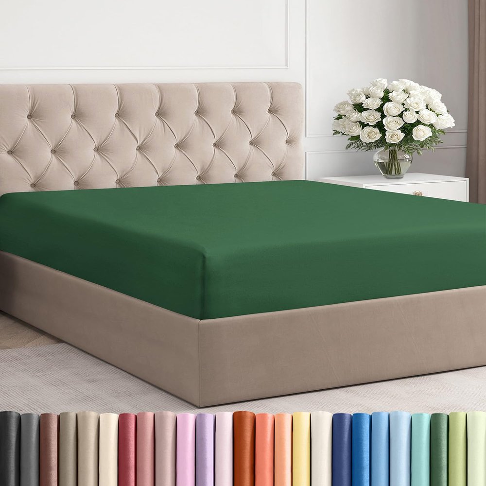 Queen Fitted Bed Sheet - Bottom Single Fitted Sheet Only - Ultra-Soft Hotel Luxury Bedding w/ 8-16 Inch Deep Pockets - Breathable & Wrinkle Free - Easy-Care, Fade & Shrink Resistant - Emerald Green