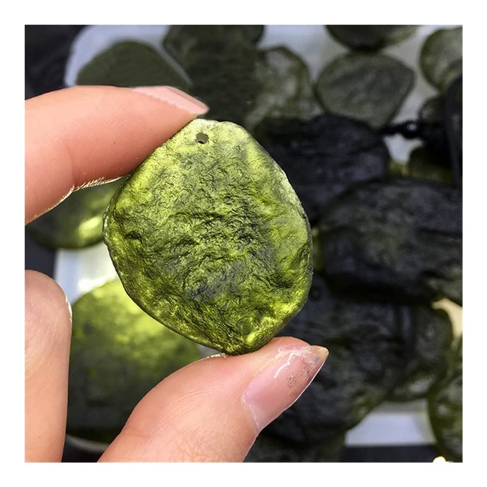 1pc Moldavite Natural Czech Meteorite Impact Glass Irregular Shaped Rough Stone Green Energy Stone Room Decoration, 11223S1BOTTON (Size : 20-25g)