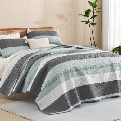 Litanika Quilt King Size Sage Green, Stripe Patchwork Summer Bedspread Coverlet 3 Pieces, Soft Lightweight Microfiber Quilted Bedding Set for All Season(1 Quilt, 2 Pillowcases)