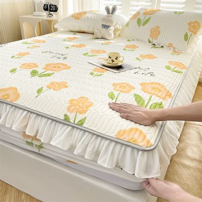 FCLDESHOP Breathable Mattress Pad Cover,Summer Thickened Latex Cool Silk Sheet Bed Cover, Comfortable Cartoon Print Deep Pocket Mattress Topper,Flower,200cmx220cm (79 X 87inch)