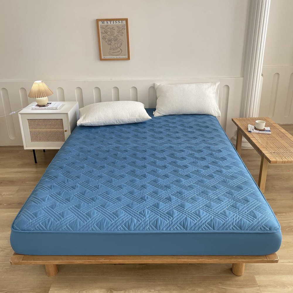 ZIQINPSQ Solid Thicken Fitted Sheet,Breathable and Soft Fit and Quilted Mattress Pad, Deep Pocket for 6-18 inches, Non-Slip and Noiseless (Blue, Twin)