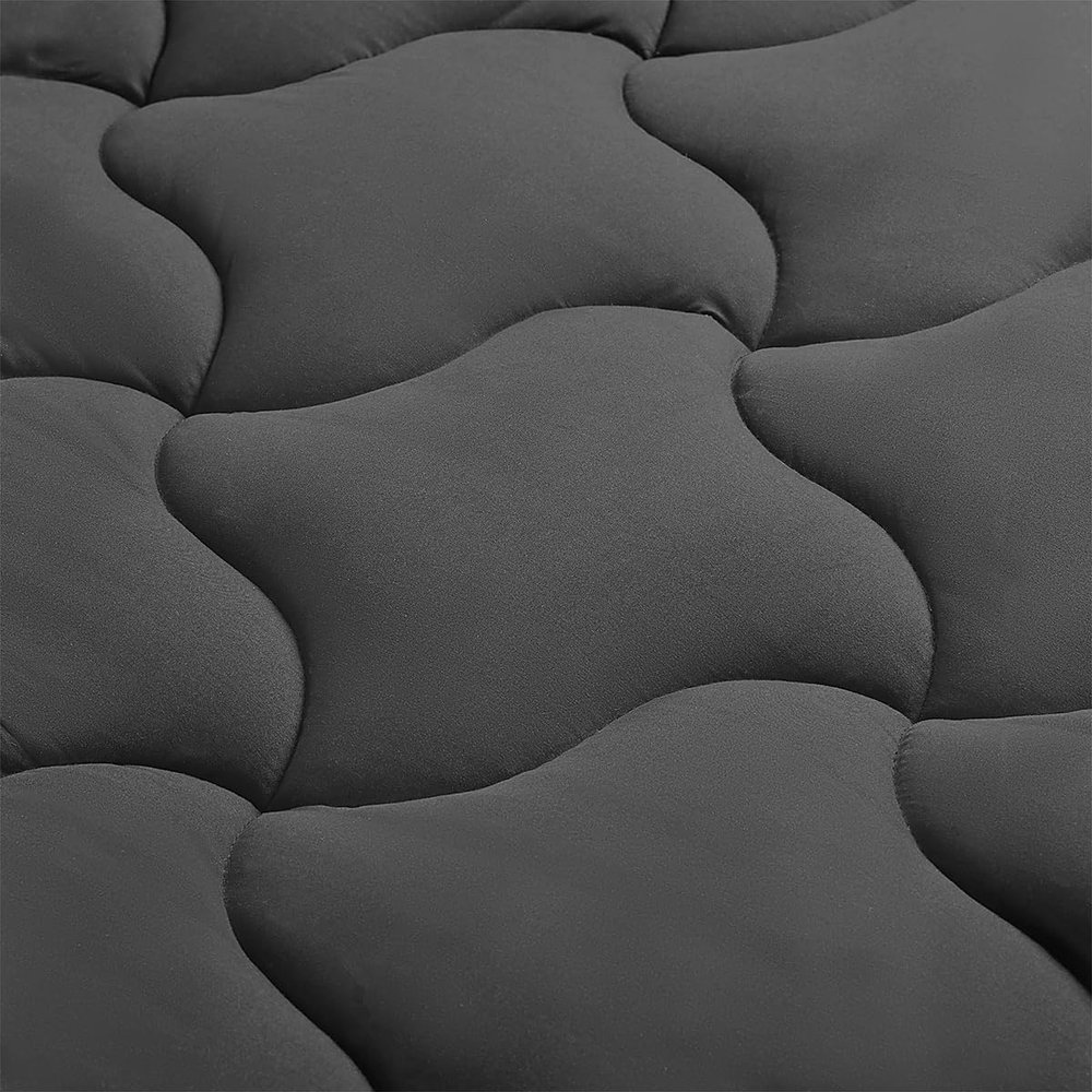 SLEEP ZONE Queen Mattress Pad, Cooling Mattress Topper, Quilted Fitted Mattress Cover, Machine Washable Mattress Protector, Soft Fluffy Down Alternative, Deep Pocket 8~21 inch (Black, Queen)
