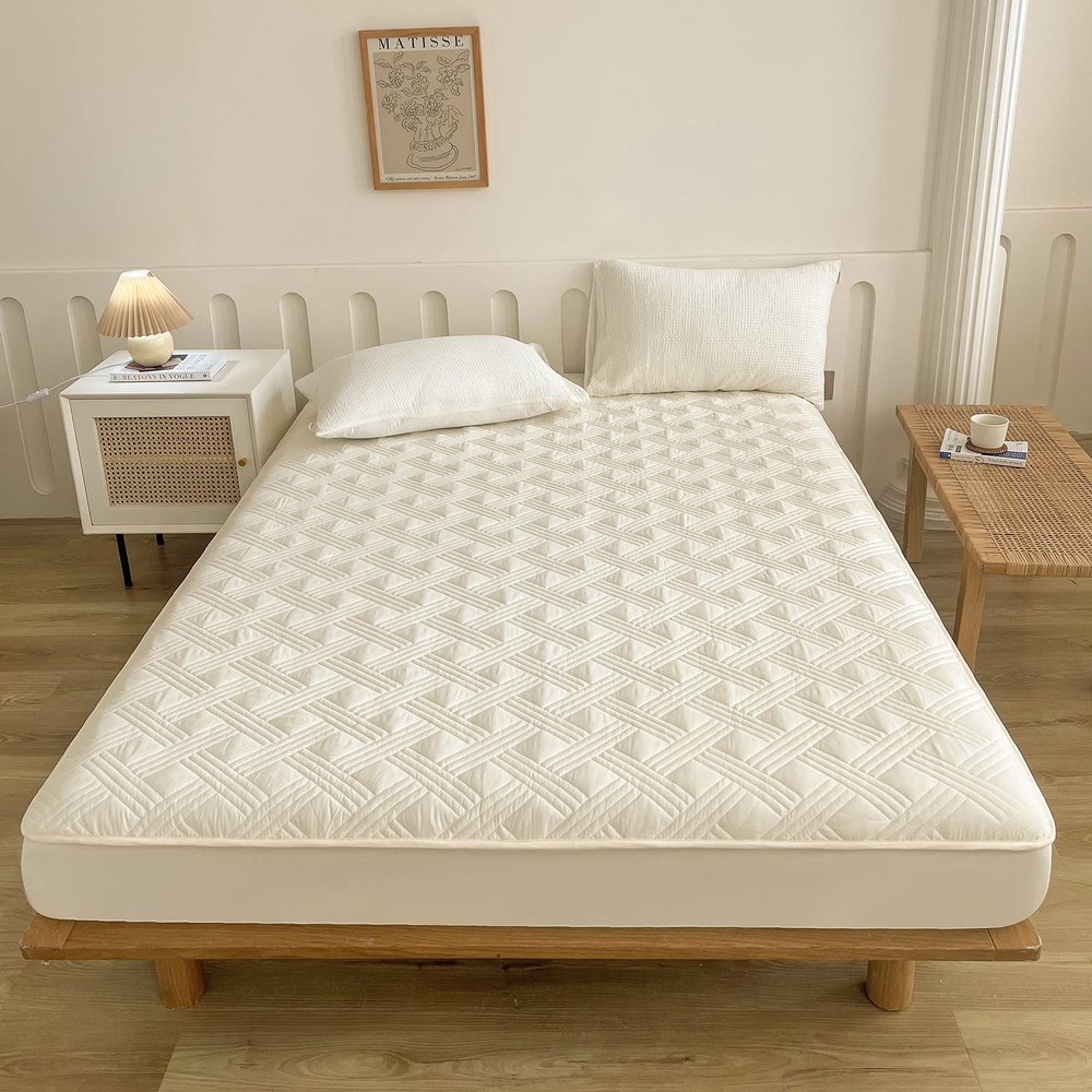 ZIQINPSQ Solid Thicken Fitted Sheet,Breathable and Soft Fit and Quilted Mattress Pad, Deep Pocket for 6-18 inches, Non-Slip and Noiseless (Beige, Twin XL)