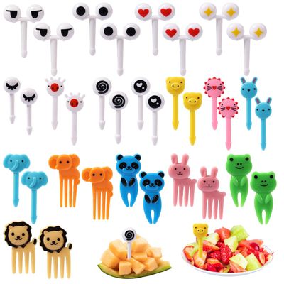 40pcs Fruit Food Forks, Plastic Fruit Fork Picks for Kids Mini Eyes Cute Animals Elephants Lion Pig Panda reusable fruit toothpicks for Kids Adults Bento Sandwich Box Decor Party Supplies