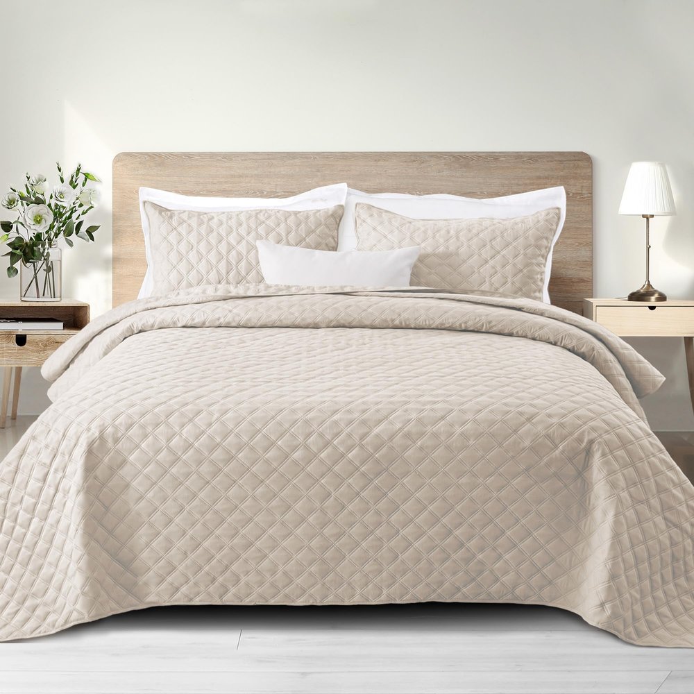 Exclusivo Mezcla Soft Quilt Set King Size, 3 Pieces Lightweight Quilts Brich Beige Bedspreads Coverlets Bedding Set for All Seasons, Grid Pattern