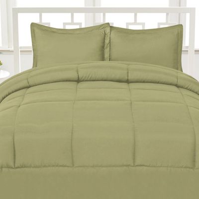 WegaLinen 3 Piece Luxurious Down Alternative Soft Solid Color King Comforter Box Stitch Sage Green Duvet Insert King (106'' x 90'')