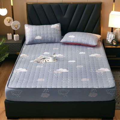 FCLDESHOP Snug Fit Mattress Protector,Kids Thickened Quilted Waterproof Bed Sheets Boys Girls Bedroom Cartoon Print Deep Pocket Mattress Topper,Cloud,200 * 220cm (79 X 87inch)