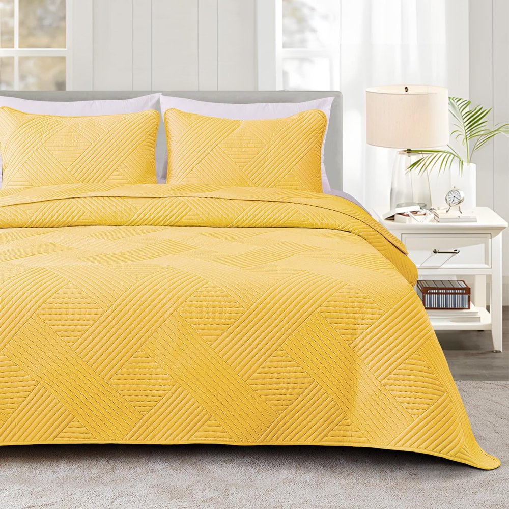 Whale Flotilla King Quilt Set, Soft Lightweight Quilts Bedspreads Coverlet with Embossed Pattern, Bedding Sets with 2 Pillow Shams, Reversible Bed Cover for All Seasons, 96x104 Inches, Yellow