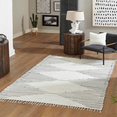 Unique Loom Chindi Cotton Collection Area Rug - Briah (3' 3" x 5' 1" Rectangle, White/ Black)
