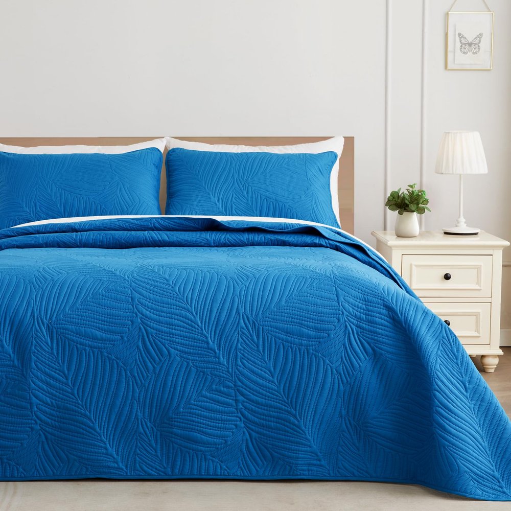 Exclusivo Mezcla Queen Quilt Bedding Set, Lightweight Royal Blue Quilts Queen Full Size for All Seasons, Soft Microfiber Bedspreads Coverlets Bed Cover with Leaf Pattern, 3 Piece