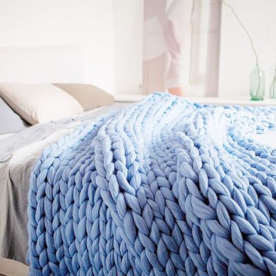 ISZI Chunky Knit Blanket Throw Soft Chunky Wool Yarn Big Knitted Throw Blanket 100% Hand Knit Warm & Cozy Blanket Couch Bed Home Decor Soft Breathable Fleece Throw,Blue,120x150cm(47x60inch)