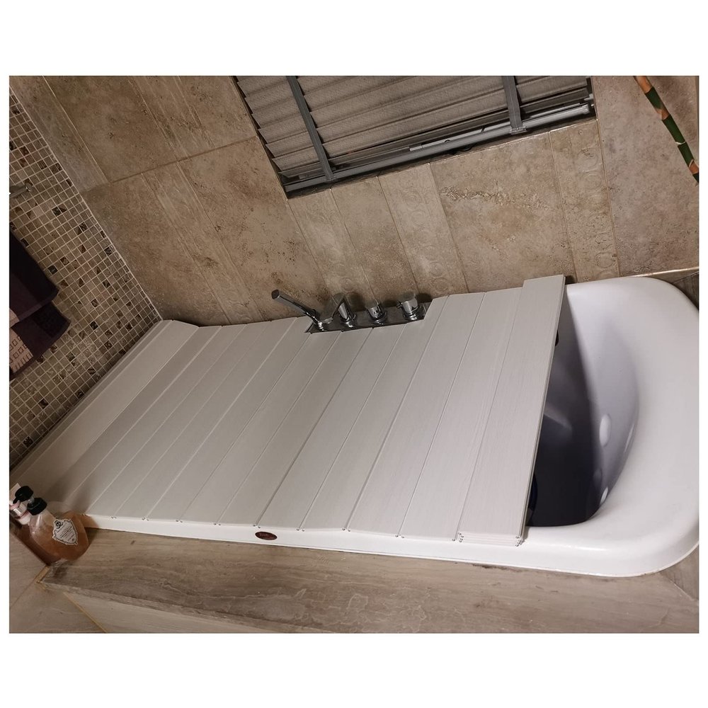 Bathtub Tray Multifunctional Bathtub Cover Bath Shelf, 0.6cm Thickness Polystyrene Folding Insulation Anti-dust Board, Bathtub Tray for Book Wine Phone Bathroom Shower Multifunctional (Color : White