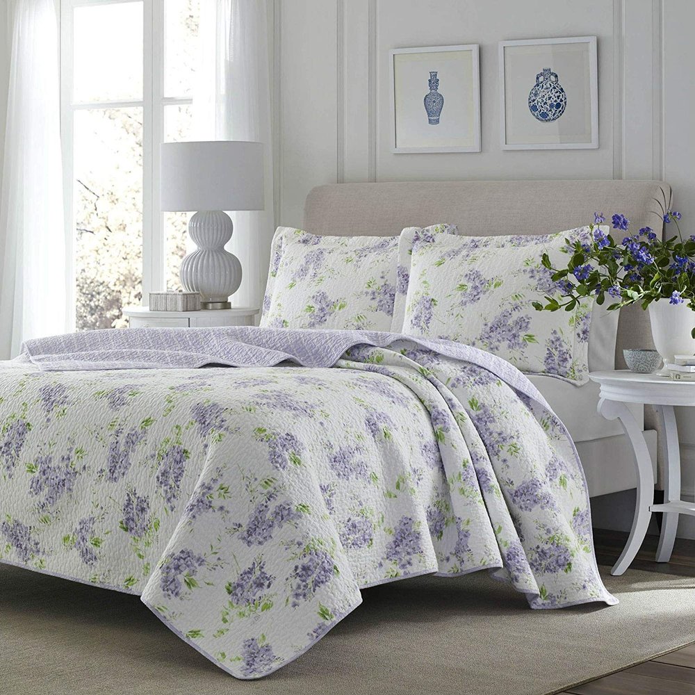Full/Queen Size 3-Piece Cotton Quilt Set with White Purple Floral Pattern
