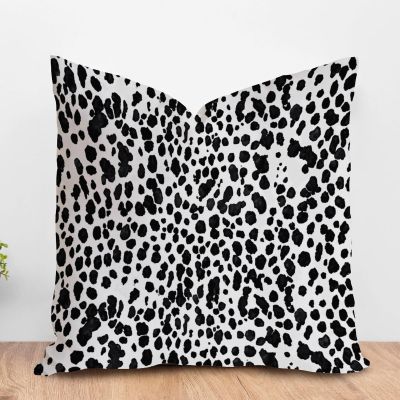 ArogGeld Leopard Print Black Animal Spots Farmhouse Throw Pillows Black Cheetah Animal Print Leopard White Linen Cushion Cover Home Decor Accent Pillow with Zipper for Sofa Living Room 16x16in