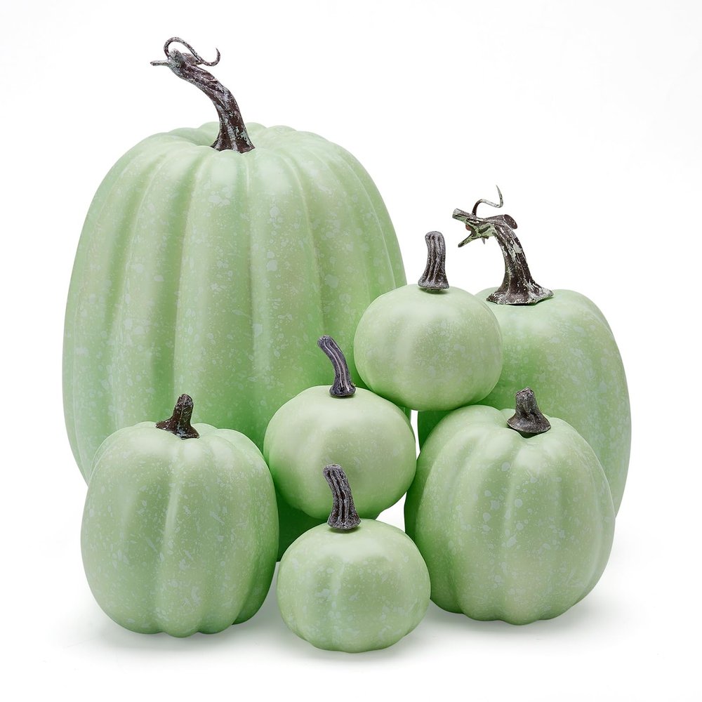 Lizxun 7 Pcs Artificial Pumpkins Halloween Simulated Foam Orange Pumpkin,Harvest Fall Foam Pumpkins for Autumn Thanksgiving Home Party Supplies (7pcs Green White-A1)