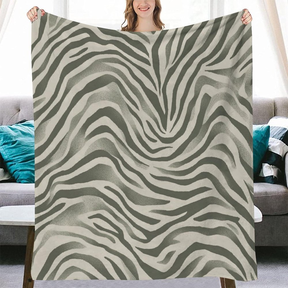 Yinrune Tiger Stripes Cream Muted Beige Throw Blanket Zebra Animal Print Chinoiserie Fuzzy Blanket Blankets Super Comfort Warmth Coral Fleece Blanket for Couch Bed Chair Office Sofa 30x40