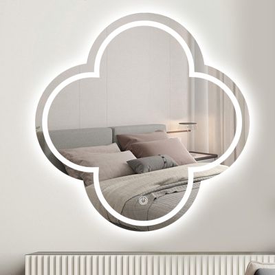 Modern Frameless Bathroom Mirror With LED Lights, Wall Mounted Decorative Mirror, Smart Touch Cosmetic Mirror, Stylish Clover Shape, HD, Explosion Proof, 3 Colour Lights, Dimmable ( Size : 60cm )