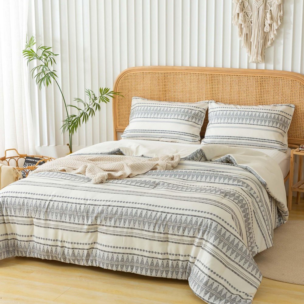 COTTEBED Western Comforter Set King Beige Ultra Soft Lightweight Microfiber Bohemian Chic Aztec Comforter 1 Down Comforter Set & 2 Pillowsham for All Season Use,Boho Comforter Set King