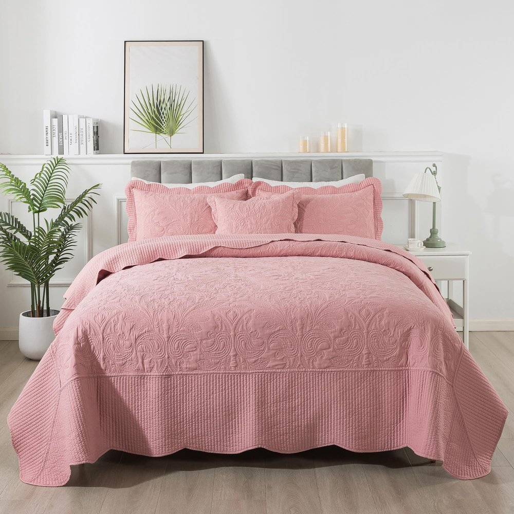 HoneiLife California King Quilt - Oversized King Bedspreads 128x120, 4-Piece Cal King Quilt Sets,Rustic Bedding Sets King Size,Reversible Coverlets Lightweight Bed Cover for All Season Use-Pink