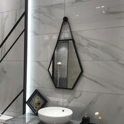 ACHZYFT Hexagonal Metal Framed Mirror,Wall Mounted Diamond Shaped Hanging Mirror,Wall Decorative Mirror,Bathroom Mirror with Metal Hanging Rope,Modern & Stylish Design(Size:36cm47cm,Color:Black)