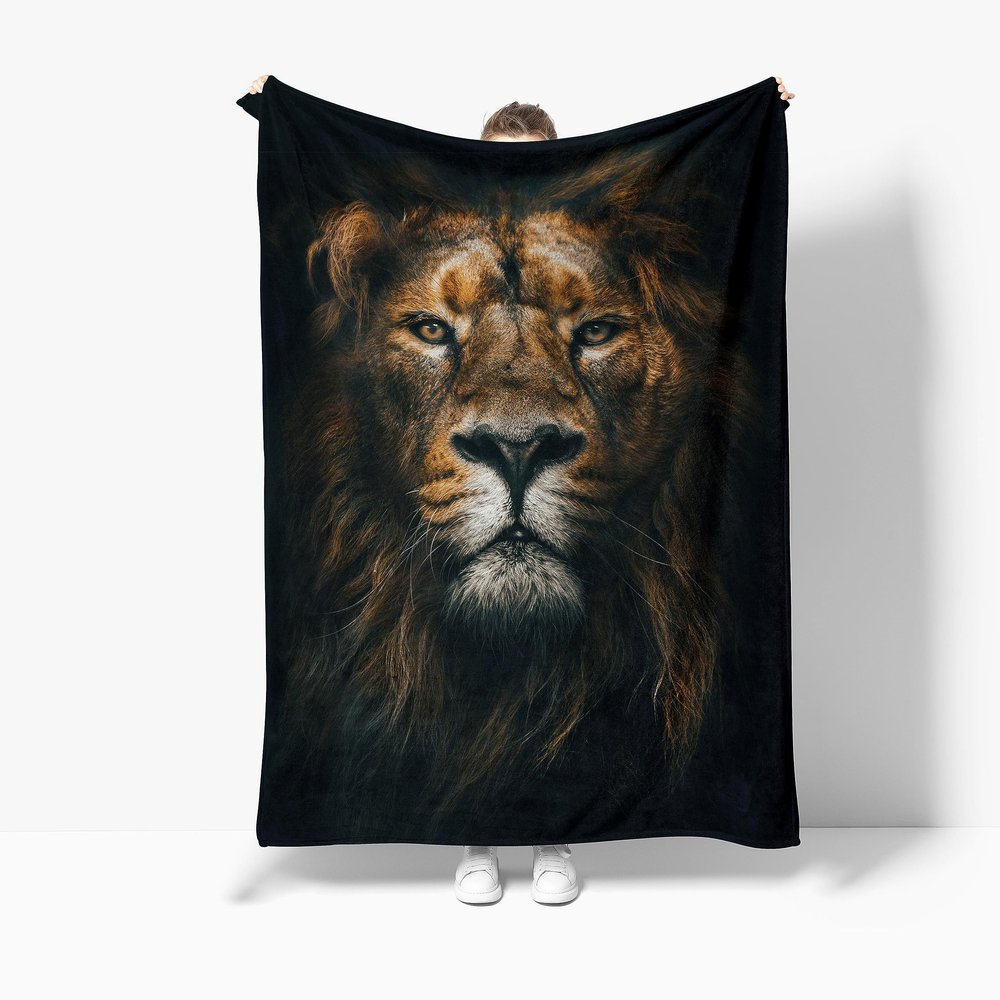 ARTXZDZ Lion Throw Blanket | Animal Fleece Blanket | Comfort Soft Warm Cover Blanket | Black Throw Blanket for Sofa Bed | 50 x 60 inches