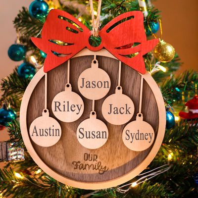 Personalized 2025 Christmas Ornaments, Customize 1-10 Names Christmas tree decoration Laser Engraved Names, Comes with a rope (10 Names, Red bow (most options))