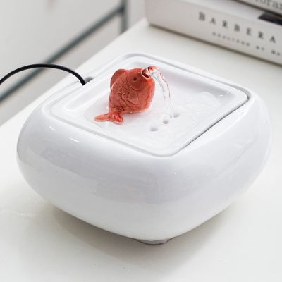 FEELIN Tabletop Waterfall Fountain Ceramic Small Desktop Fountain Cute Little Red Fish Water Fountain Home Feng Shui Decoration Office Desktop Decoration Water Fountains Indoor (Color : White)