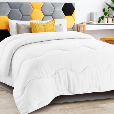1 Piece Wavy Stitching Comforter White, Soft Breathable All Season King/Cal-King Size, Duvet Insert, Lightweight Winter Warm Microfiber Down Alternative Quilt with Corner Tabs - 94x104 inch