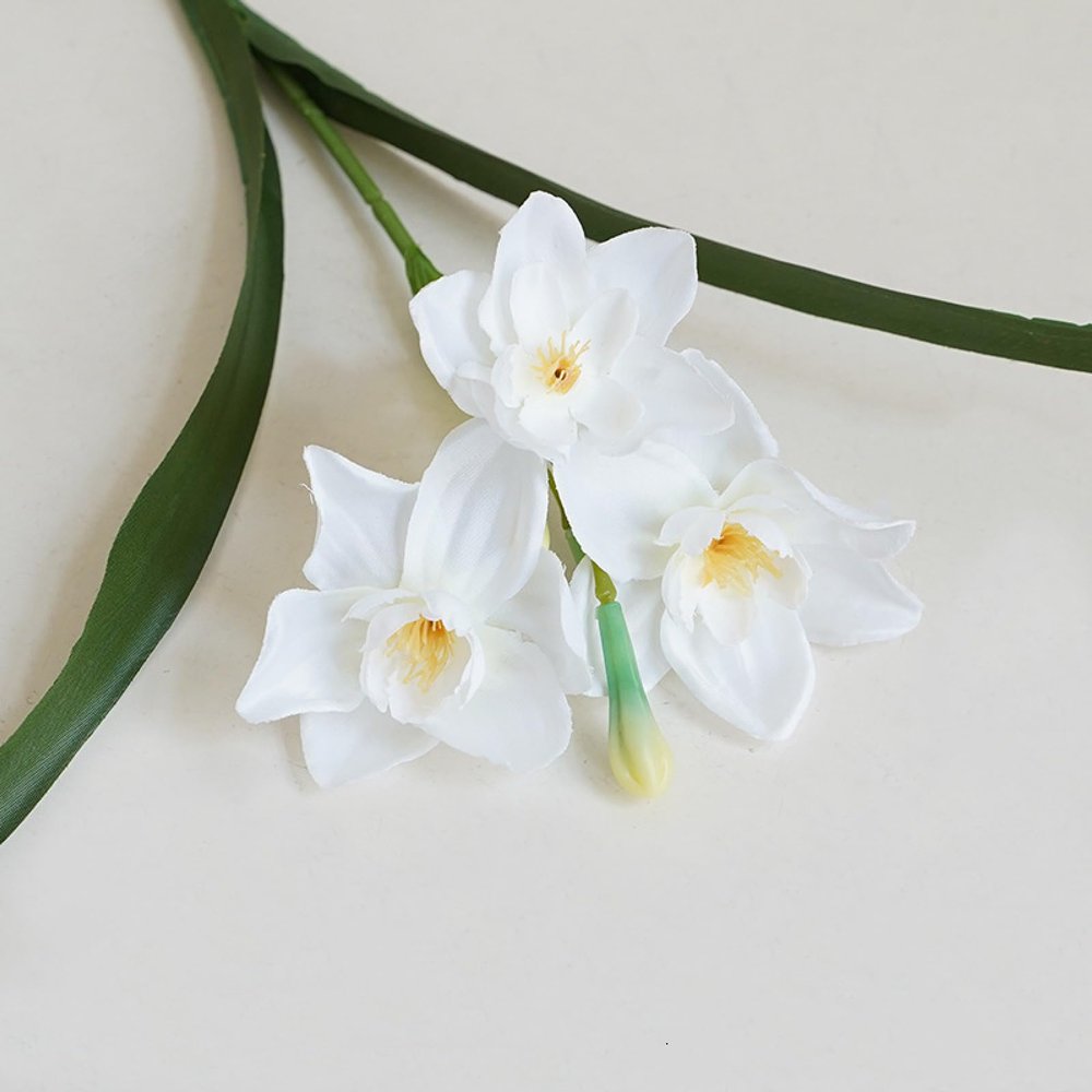 leph Artificial Small Fresh Narcissus Indoor Table Decoration with Fake Flowers Single Branch Silk Cloth Pastoral Style Daffodils