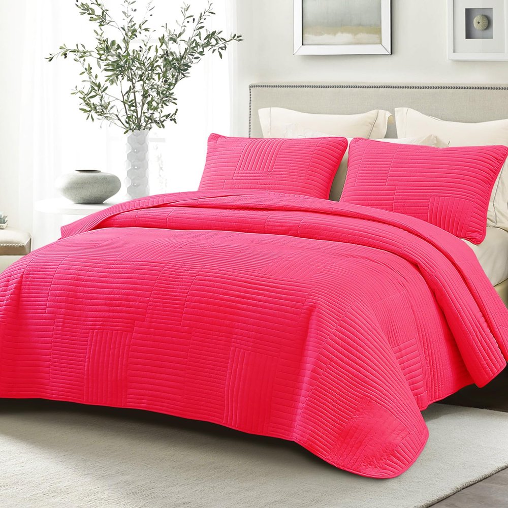 Whale Flotilla Ultra Soft Queen Quilt Bedding Set, Lightweight Microfiber Hot Pink Quilts Bedspreads Full Size, 3 Piece Ultrasonic Geometric Coverlet Bed Cover for All Seasons