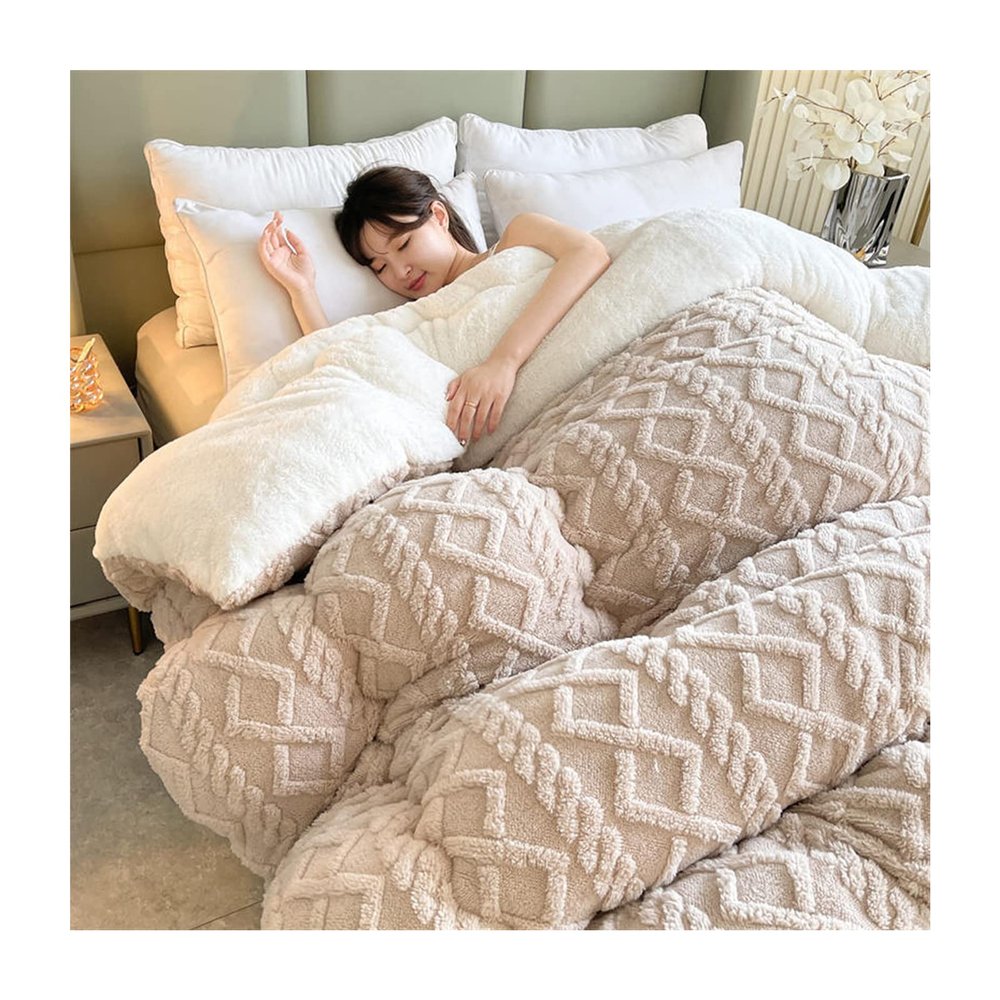 Atlodas Thickened Super Soft Insulation Hibiscus Winter Quilt- Cashmere Quilt,Super Warm Double-Sided Velvet Quilt Plush Comforter (Khaki, 240 * 220 cm / 94 * 79 inches(5KG))