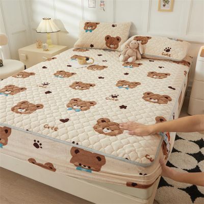 FCLDESHOP Soft Deep Pocket Fitted Sheet,Autumn Winter Thicken Warm Solid Color Flannel Fitted Sheets, Children's Room Cartoon Print Mattress Protector,Bear,90x200cm (1pcs)