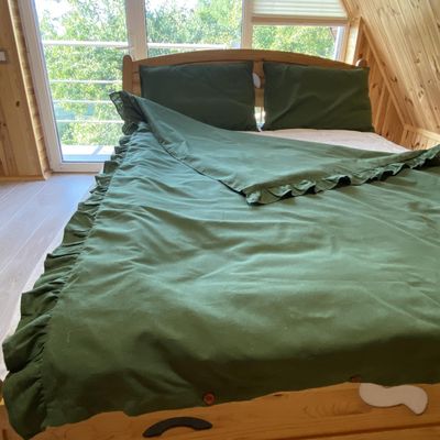 Hemp green Set with ruffles Duvet cover and two pillowcases with ruffles - Hemp Green Color, 3 Pieces, 1 Duvet Cover and 2 Pillowcases 20" x 26" (US King 106x90")