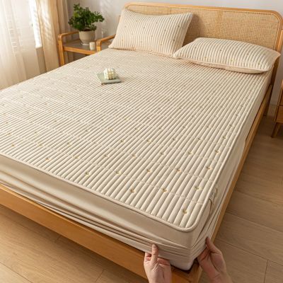 FCLDESHOP Fitted Deep Pocket Sheet,Thick Quilted Embroidered Mattress Protector, Soft Solid Color Fitted Sheets for Single Double King Size Bed,Khaki,150X200cm