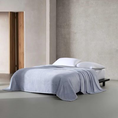 Calvin Klein - Queen Blanket, Soft Plush Bedding, Medium Weight Bed Blanket (Dawn Blue, Queen)