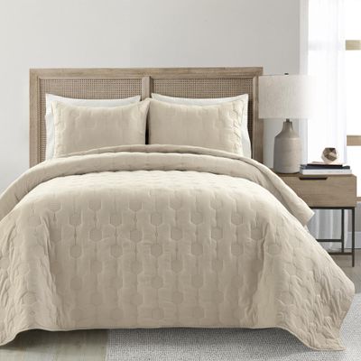 Lush Decor Hexagon Honeycomb Embroidered Textured Cotton 3 Piece Quilt Set, King/Cal King, Neutral