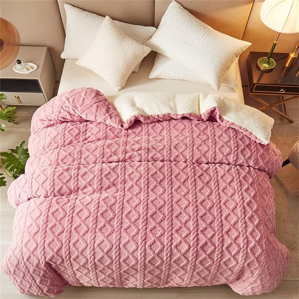 JOCCOS Thickened Super Soft Insulation Hibiscus Winter Quilt, Hibiscus Double Fabrics, Breathable Warmth Fluffy Plush Double Sided Velvet Blanket for Cold Weather (Pink,59x79in(4kg))