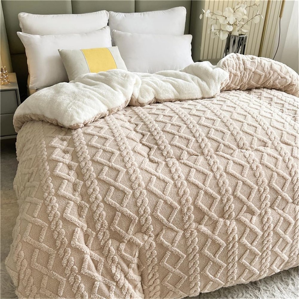 JOCCOS Thickened Super Soft Insulation Hibiscus Winter Quilt, Hibiscus Double Fabrics, Breathable Warmth Fluffy Plush Double Sided Velvet Blanket for Cold Weather (Khaki,59x79in(3kg))