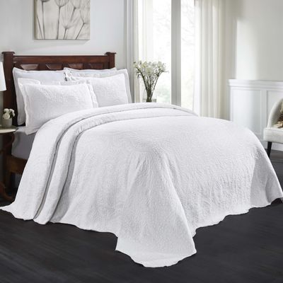 Superior Aspen Cotton Blend 3 Piece Bedspread Set, Oversized Bedspread, 2 Pillow Shams, Medium Weight Blanket, Home Bed Decor, Floral Scalloped, Matelasse Coverlet, Bedding Essential, Full, White