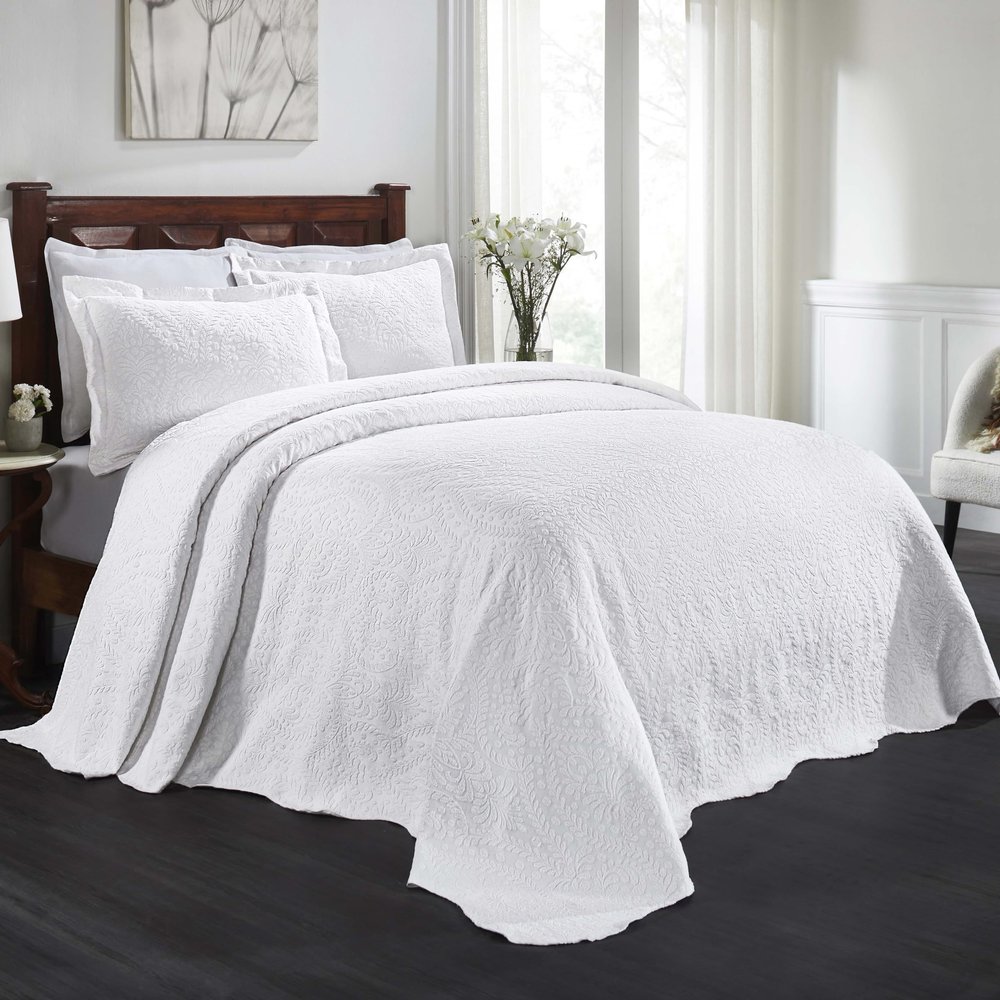 Superior Aspen Cotton Blend 3 Piece Bedspread Set, Oversized Bedspread, 2 Pillow Shams, Medium Weight Blanket, Home Bed Decor, Floral Scalloped, Matelasse Coverlet, Bedding Essential, Full, White