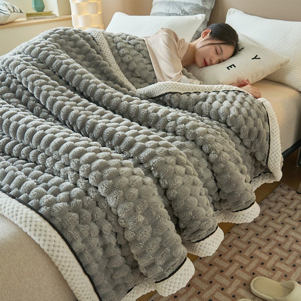 BIVOO Thick Coral Fleece Reversible Throw Blanket-Sherpa Fleece Throw Blankets & Throws Faux Fur Blanket Fall Warm Soft Cozy Fuzzy Oversized Weighted Full Size Sherpa Throws Blanket (Gray,47 * 78in)