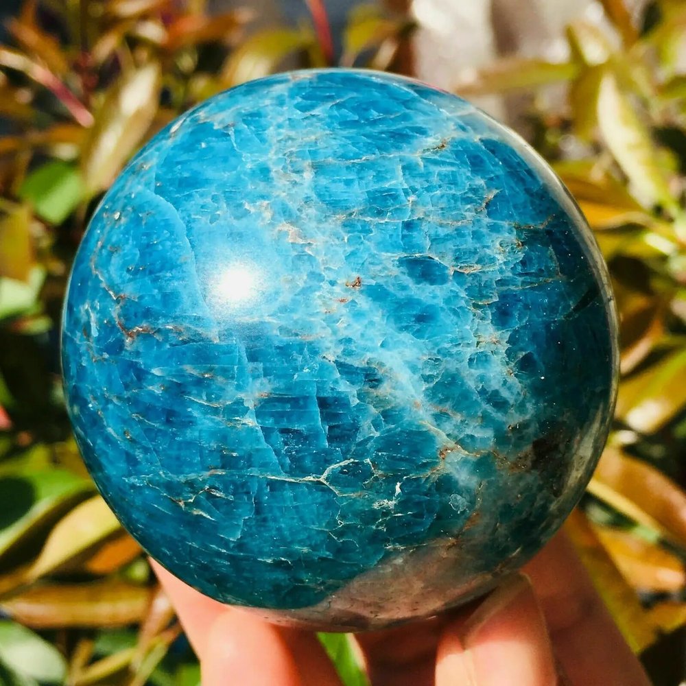 Beautiful Natural Blue Apatite Ball Sphere Quartz Crystal Mineral (Size : 400-450g)