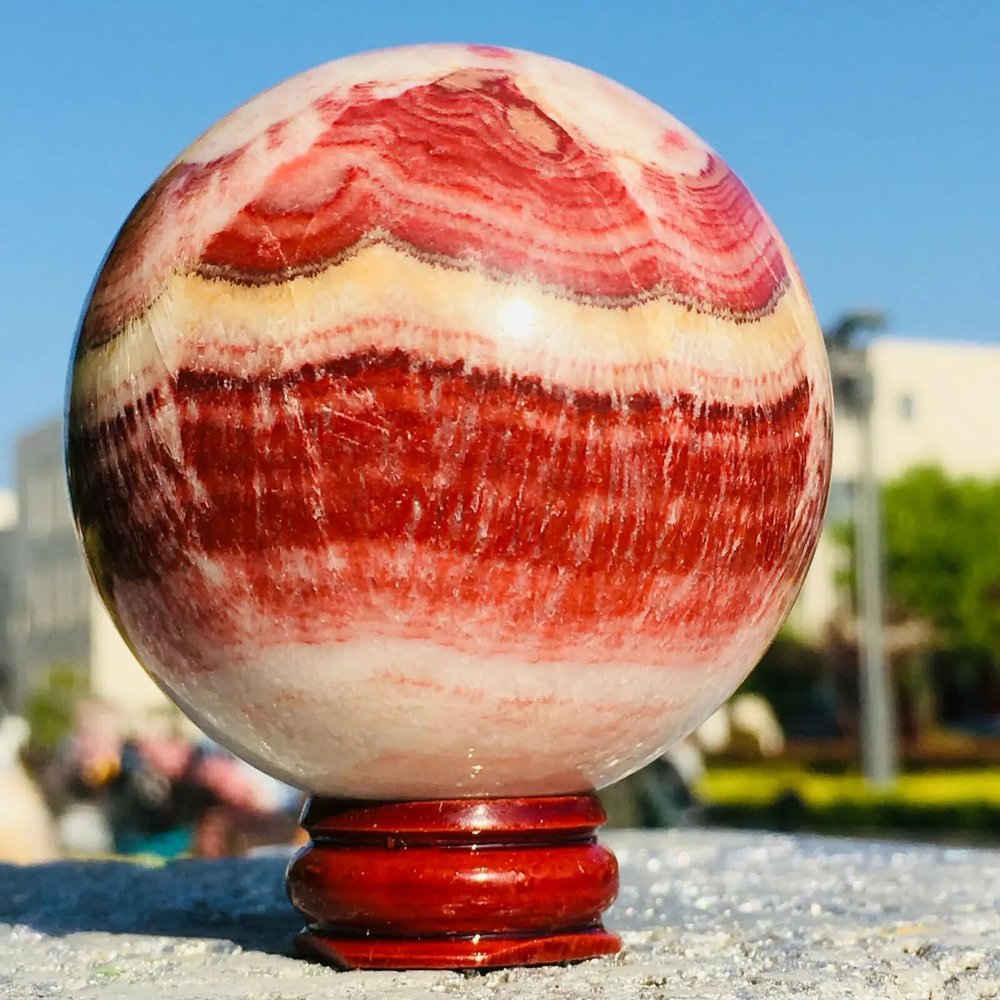 AtkitS Beautiful Natural red Striped Flesh Quartz Crystal Ball (Size : 55-60)
