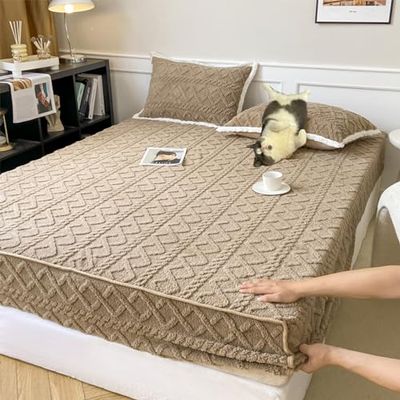 2024 New Flannel Velvet Bed Sheet Winter Super Soft Cosy Plush Shaggy Taffeta Elastic Fitted Sheet Solid Flannel Velvet Fleece Fluffy Fuzzy Warm Bedspread with 11'' Deep Pocket (Khaki,Small Double)