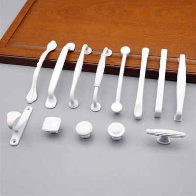 YEAHSO Aluminium Alloy White Cabinet Handles Kitchen Closet Door Knobs and Cupboard Handles Drawer Pulls Furniture Handle 1Pcs (Color : 8109-96)