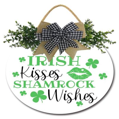 Sokomurg St Patrick's Day Wreath Sign for Front Door Shamrock Welcome Hanging Wall Sign Irish Kisses Shamrock Wishes Sign Rustic Irish Wooden Porch Decor Party Supplies Home Decorations 12inch