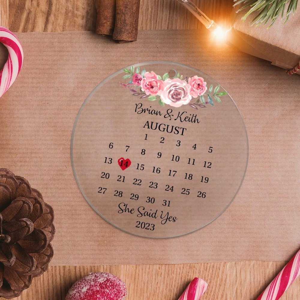 DOREENABE Clear Round Acrylic Christmas Ornaments Groom Gift from Bride Hanging Ornament for Winter Christmas Tree Decorations Our First Christmas Married Date Calendar Christmas Keepsake