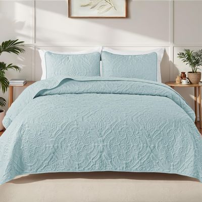 Exclusivo Mezcla Quilts Queen Size Bedding Set with 2 Pillow Shams, Lightweight Light Blue Full Queen Quilt Bedspread with Vintage Damask Pattern, Soft Bedspreads Coverlets for All Seasons